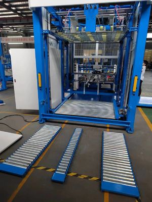 Maszyna do automatycznego układania akcesoriów do laminowania fletów do produkcji tektury falistej