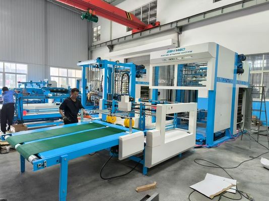 Zaawansowany system układania i laminowania na płytce z automatyczną maszyną do układania do produkcji tektury falistej