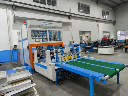 Zaawansowany system układania i laminowania na płytce z automatyczną maszyną do układania do produkcji tektury falistej