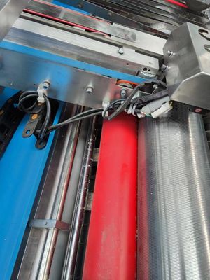 Maszyna do laminowania płytek 5 warstw z sterowaniem serwo do laminowania papieru falistego i produkcji produktów wielokrotnie laminowanych