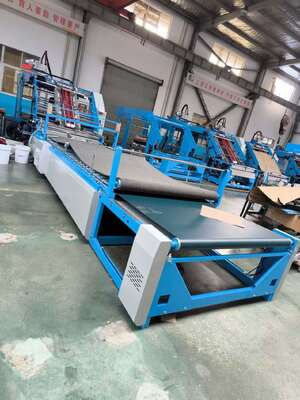 Automatyczna maszyna do laminowania płytkowego, wspierająca produkcję laminowania kartonu falistego o dużej objętości i laminowania litolowego