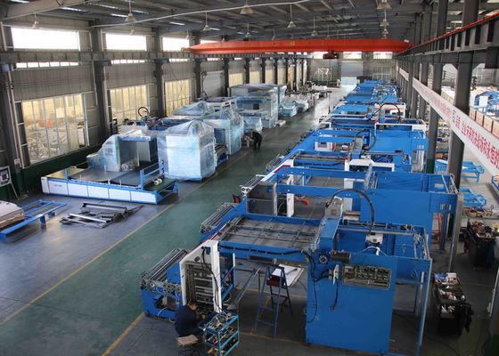 Szybka automatyczna maszyna do laminowania fletów 2200x2200mm Inteligentna maszyna do montażu papieru do tektury na tekturę